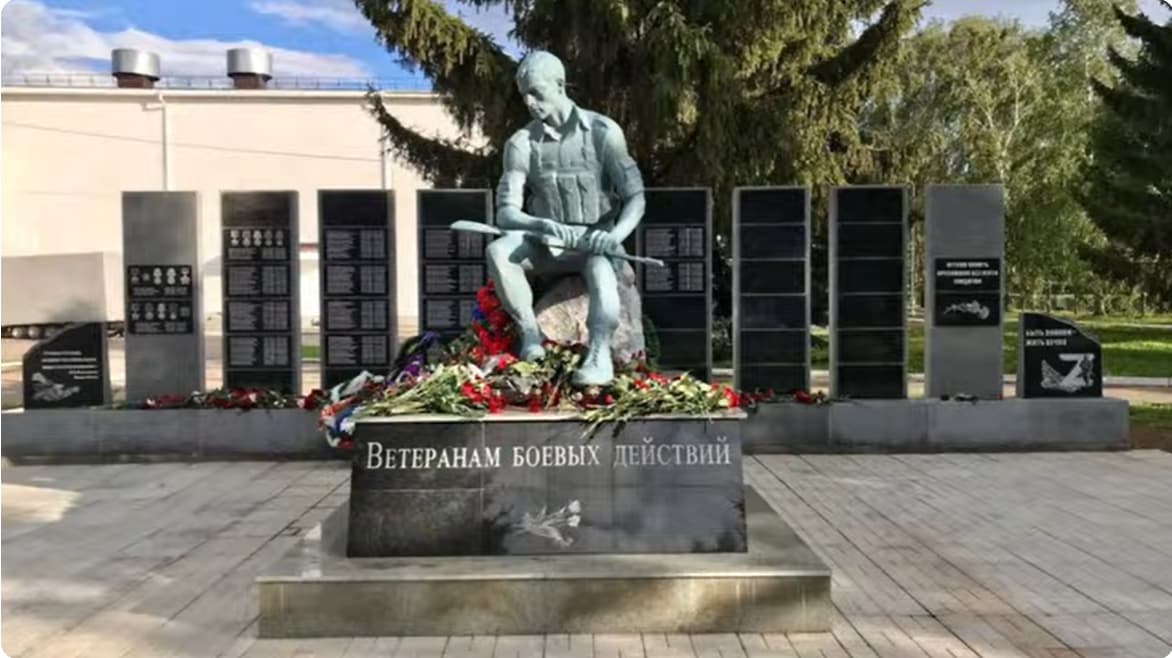 Memoriaal Birskis.PNG